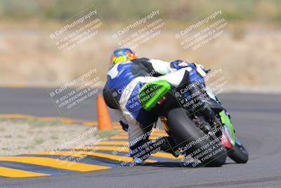 media/Oct-09-2022-SoCal Trackdays (Sun) [[95640aeeb6]]/Turn 14 Backside (1125am)/